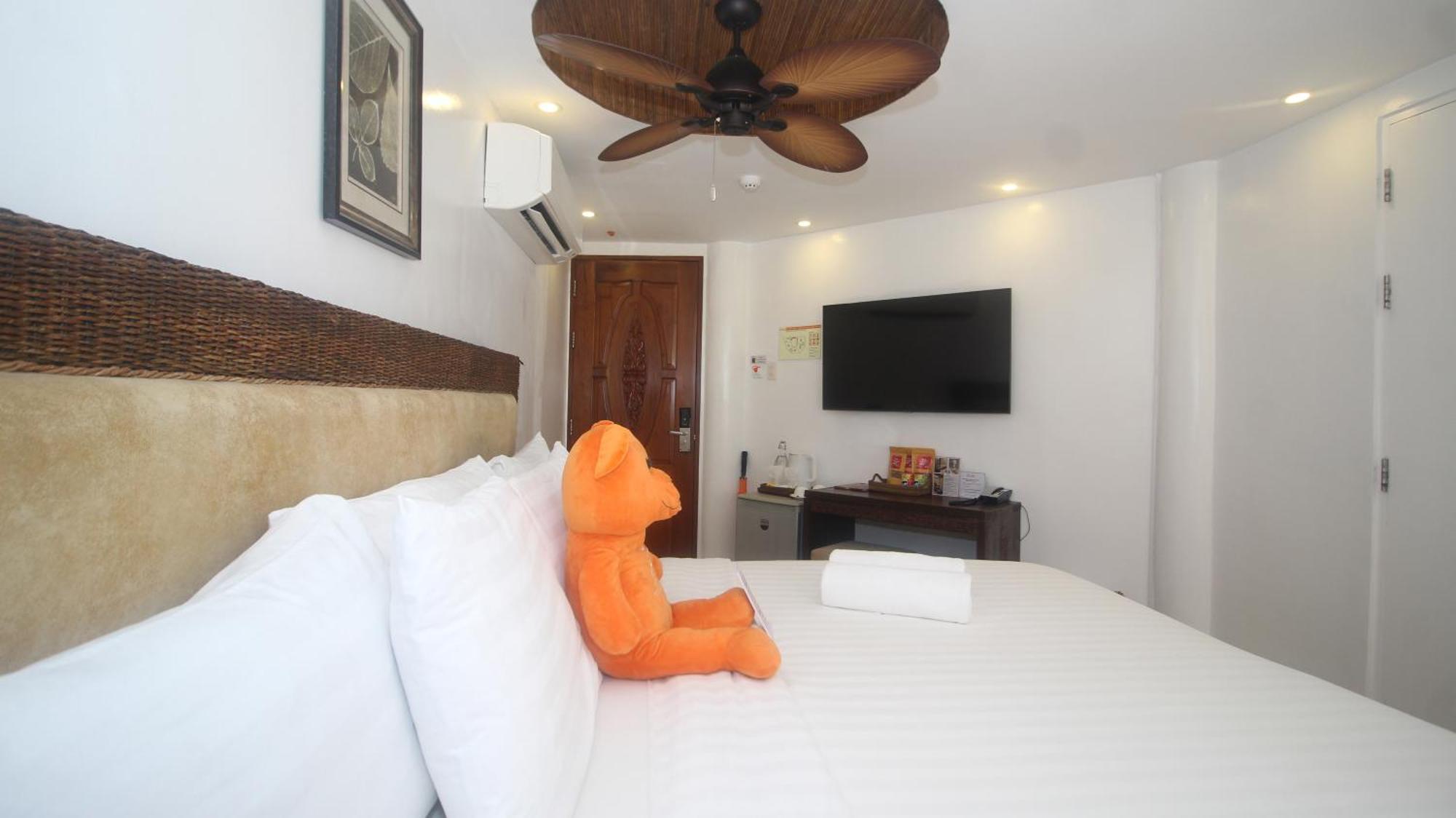 Ambassador In Paradise Balabag  Zewnętrze zdjęcie Deluxe Room